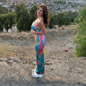 Vibrant Sunset Date Dress - Small/ M - Chic and Sexy-  fits so beautifully!